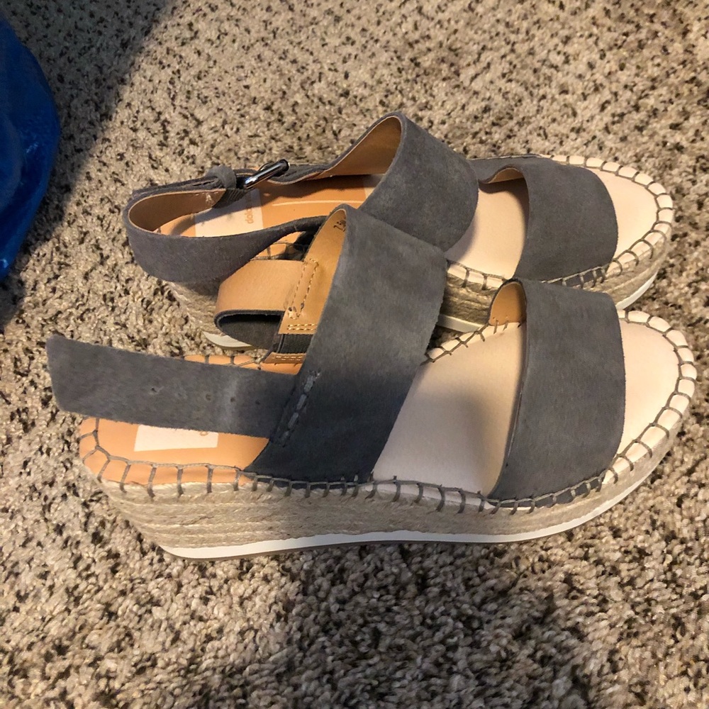 Dolce vita wedge sandal NWOT